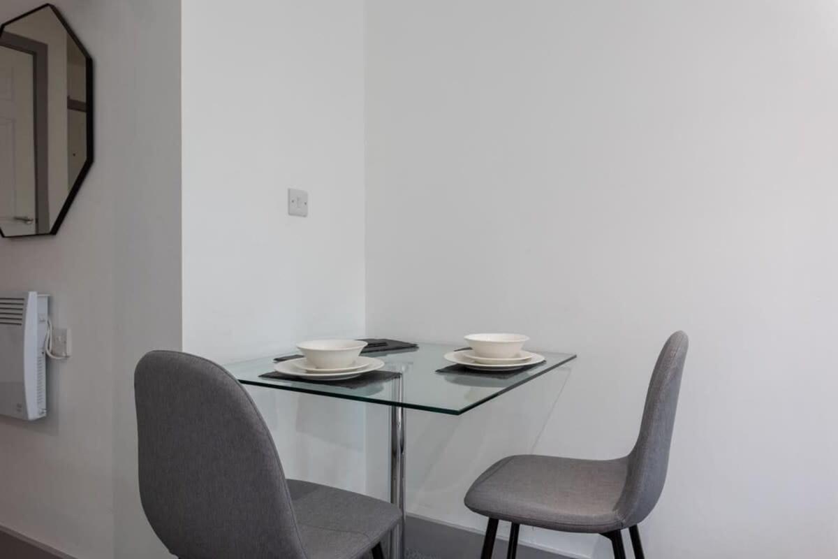 Amazing 1 Bedroom Apartment Leeds Leeds  Buitenkant foto